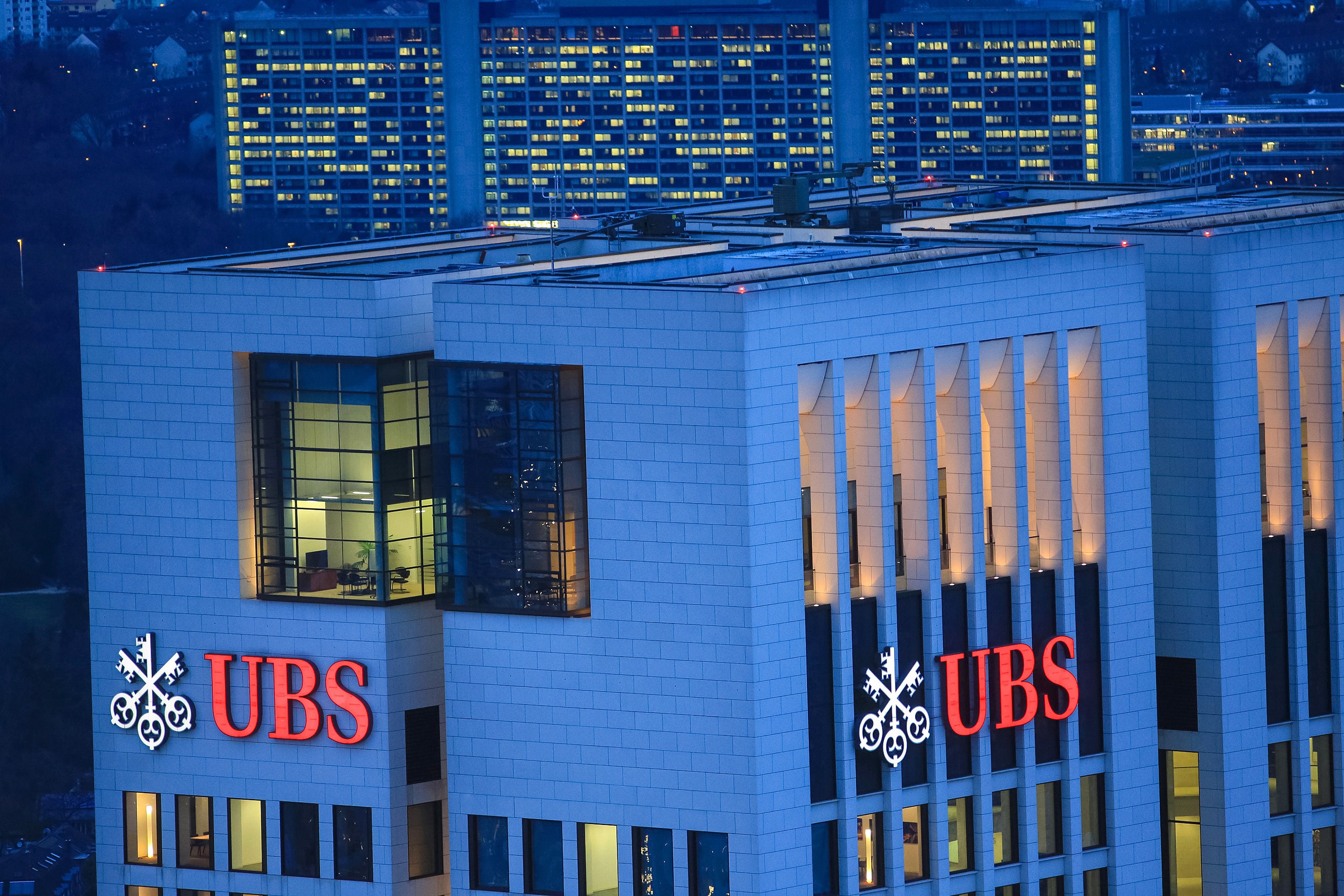 Swiss Bank Fined Over C 5 Billion For Enabling Tax Fraud In France