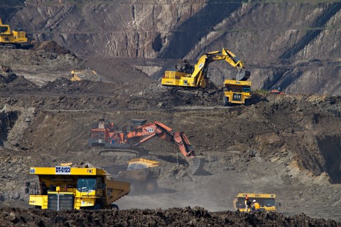 coal mining Indonesia Kalimantan by Dominik Vanyi via Unsplash